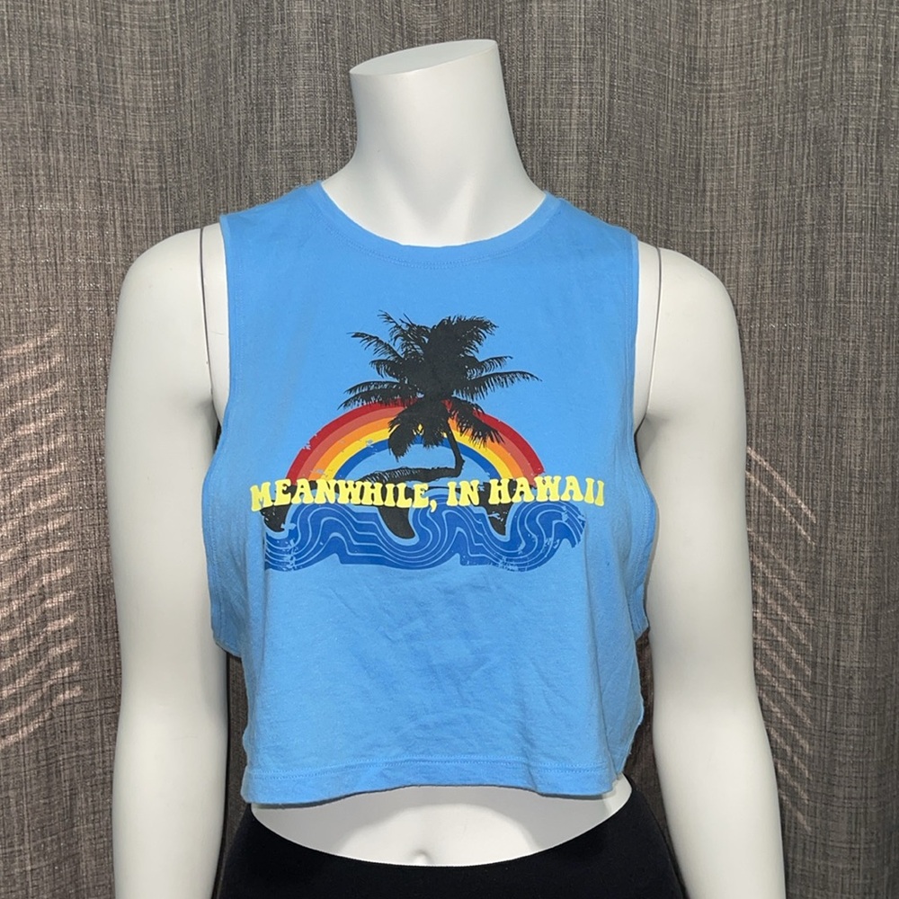 NWOT Forever 21 Active Meanwhile In Hawaii Graphic Cropped Muscle Tee Small